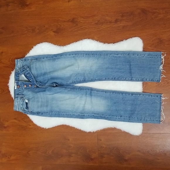Aritzia Denim - The casting high waisted Jean's